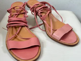 Rabens Saloner, lyserøde sandaler med bånd, str 38