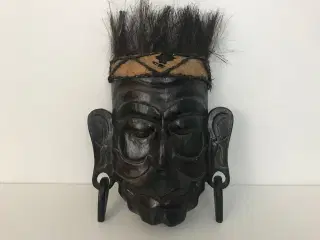 Stor ældre afrikansk maske