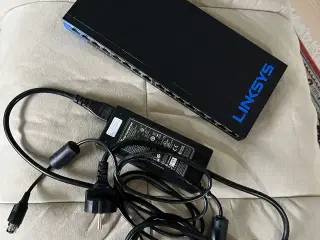 Switch LINKSYS Switch model LGS116P