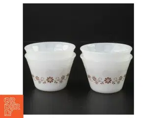 Vintage Opalglas Sæt med fire små skåle fra Dynaware (str. H. 6 cm. ø. 8,5 cm)
