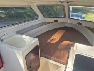 Motorbåd med trailer