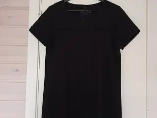 4 sorte kjoler