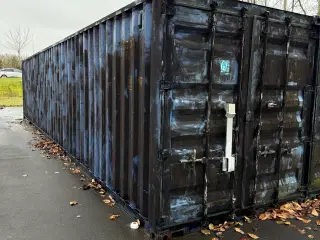 Container 40`Står i Stenløse