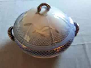 Mågestel terrin med guldkant