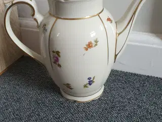 Fajance/ porcelæn kaffekande