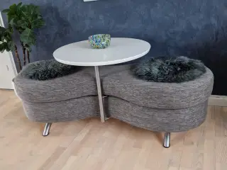 2 personers sofa med bord