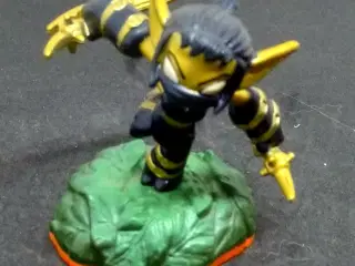 Skylanders Giants Legendary Stealth Elf