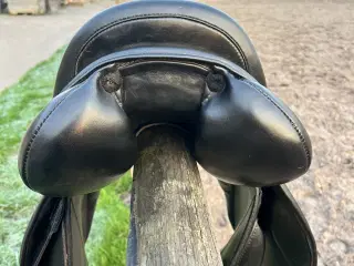 Kentaur Pony Jumper sadel 15”