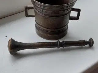 morter og støder