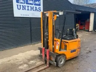 Eltruck med friløft