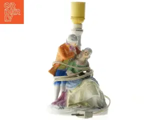 Porcelænslampe med figurer (str. 28 cm)
