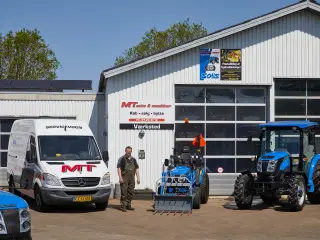 Reparationer og service af traktor