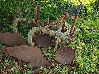 Massey Ferguson 2-furet plov