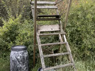 Skydestiger sælges 2 stk. Træ og 1 i jern. 