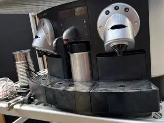 Nespresso kaffemaskine
