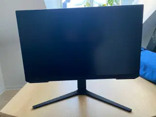 Samsung Odyssey 24” Gaming skærm