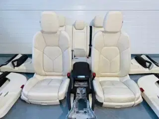 7P5 Porsche Cayenne  -- komplet kabine sæder