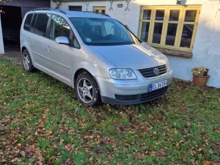 Sælges Touran 7000 kr. Et år til næste syn