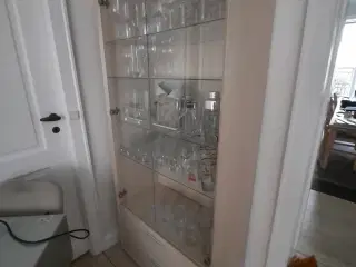 Skænk og vitrineskab