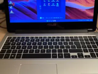 Fin Asus bærbar
