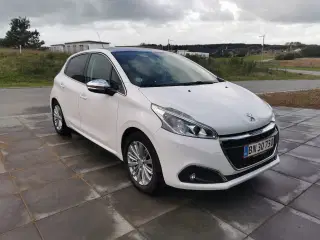 Peugeot 1,6 BlueHDi 100 Desire Sky 5d