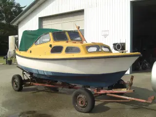 adec 530 kabinebåd
