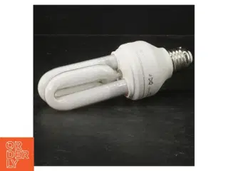 Energisparepære 20W fra IKEA (str. 20 watt)
