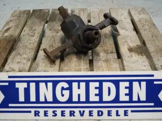 Case 1680 Vinkelgear 1347351C1