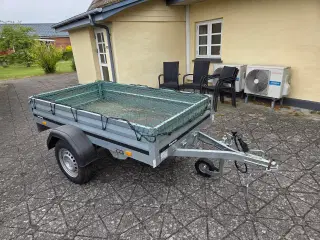 Brenderup trailer 750 kg med tilt fra 2023 med net