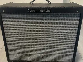 Fender De Ville 212 