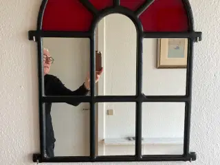 Staldvindue med spejl fra 1970erne