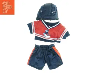 Sports tøj med kasket fra Build a Bear (str. 17 x 20 cm og 15 x, 19 cm)