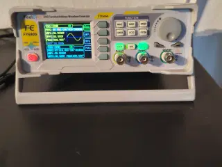  FY6900 Digital Signal Generator 60MHz LCD 2Kanale