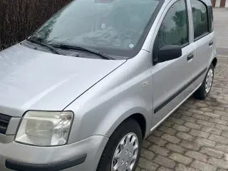 Fin billig velkørende  Fiat panda