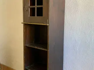 60’er fyrretræs reol / skab med 3 hylder og låge