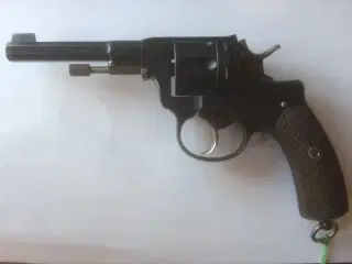 Husqvarna/Nagant revolver