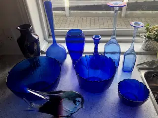 blå vaser skåle og andet
