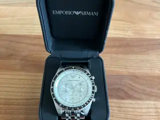 Armani ur