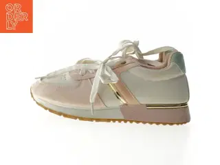 Dame sneakers (str. 36)