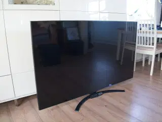 Fladskærm LG 65" + Soundbar Phillips Fidelio B95