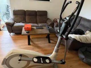 Cross trainer 
