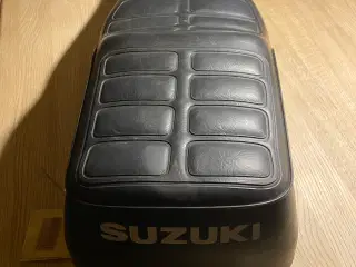 Suzuki GN 250 sæde