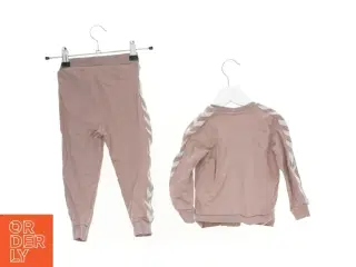 Sæt børnetøj(2 stk.) fra Hummel (str. 92 cm)