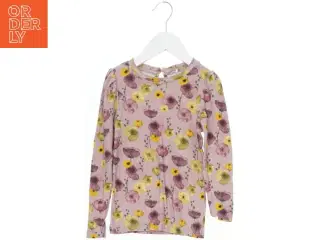 Langærmet bluse med blomsterprint fra Name It (str. 104)