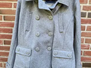 Damefrakke (kort, 70% uld)