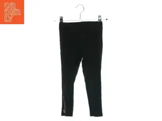 Bukser fra H&M (str. 104)