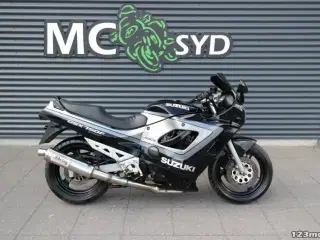 Suzuki GSX 750 F ENGROS/UDEN KLARGØRING