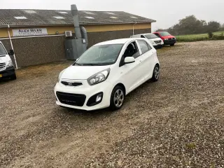 KIA PICANTO ÅR 13