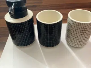 Sæbedispenser og  2 tandbørst krus fra Mette Dmite