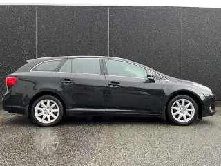 Toyota Avensis 2,0 D-4D T2 stc.